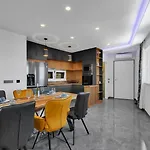 Luxury Karigo *