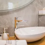 Luxury Karigo Apartment