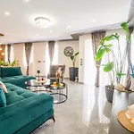 Luxury Karigo Makarska