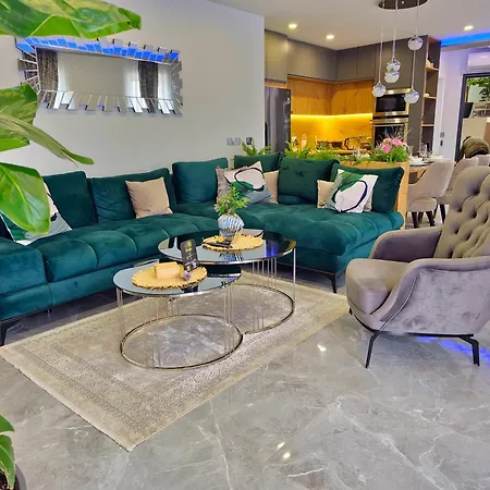 Luxury Karigo *
