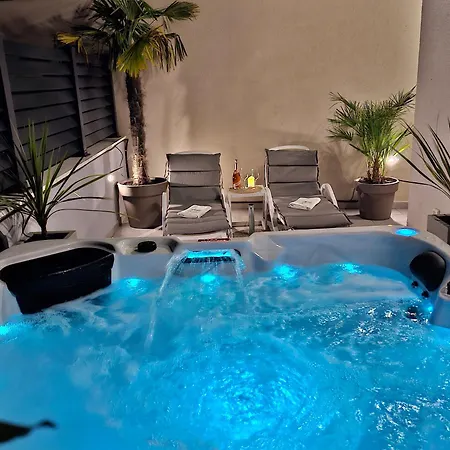 Luxury Karigo Makarska