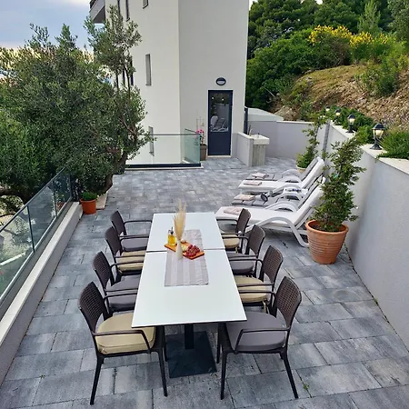 Luxury Karigo Apartment Makarska