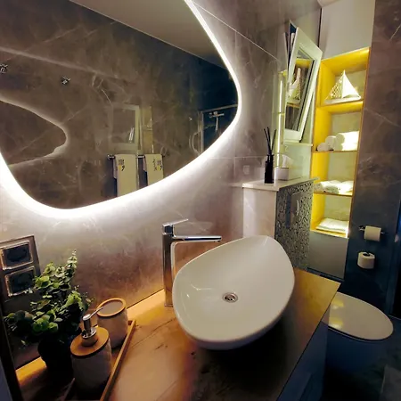 Апартаменти Luxury Karigo