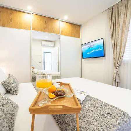 Luxury Karigo מאקרסקה