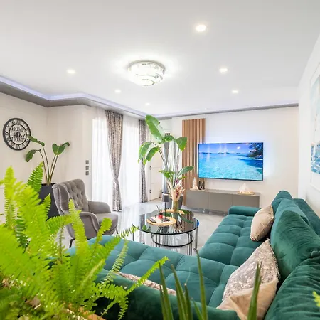 Luxury Karigo מאקרסקה