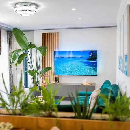 דירה Luxury Karigo מאקרסקה