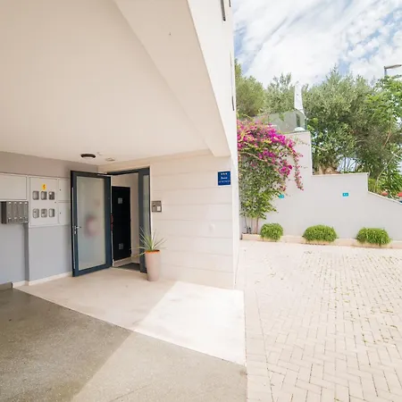 Luxury Karigo Apartment Makarska