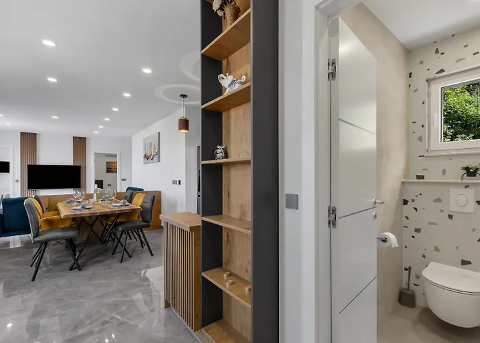 Luxury Karigo Apartment