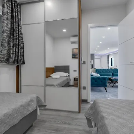 Apartament Luxury Karigo *