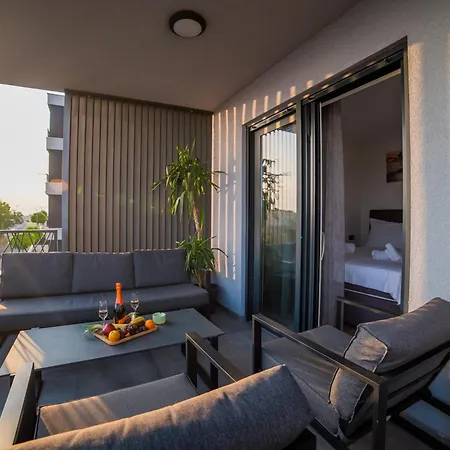 Apartament Luxury Karigo